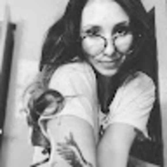 Meet your Posher, Jenna - Picture 1 of 1